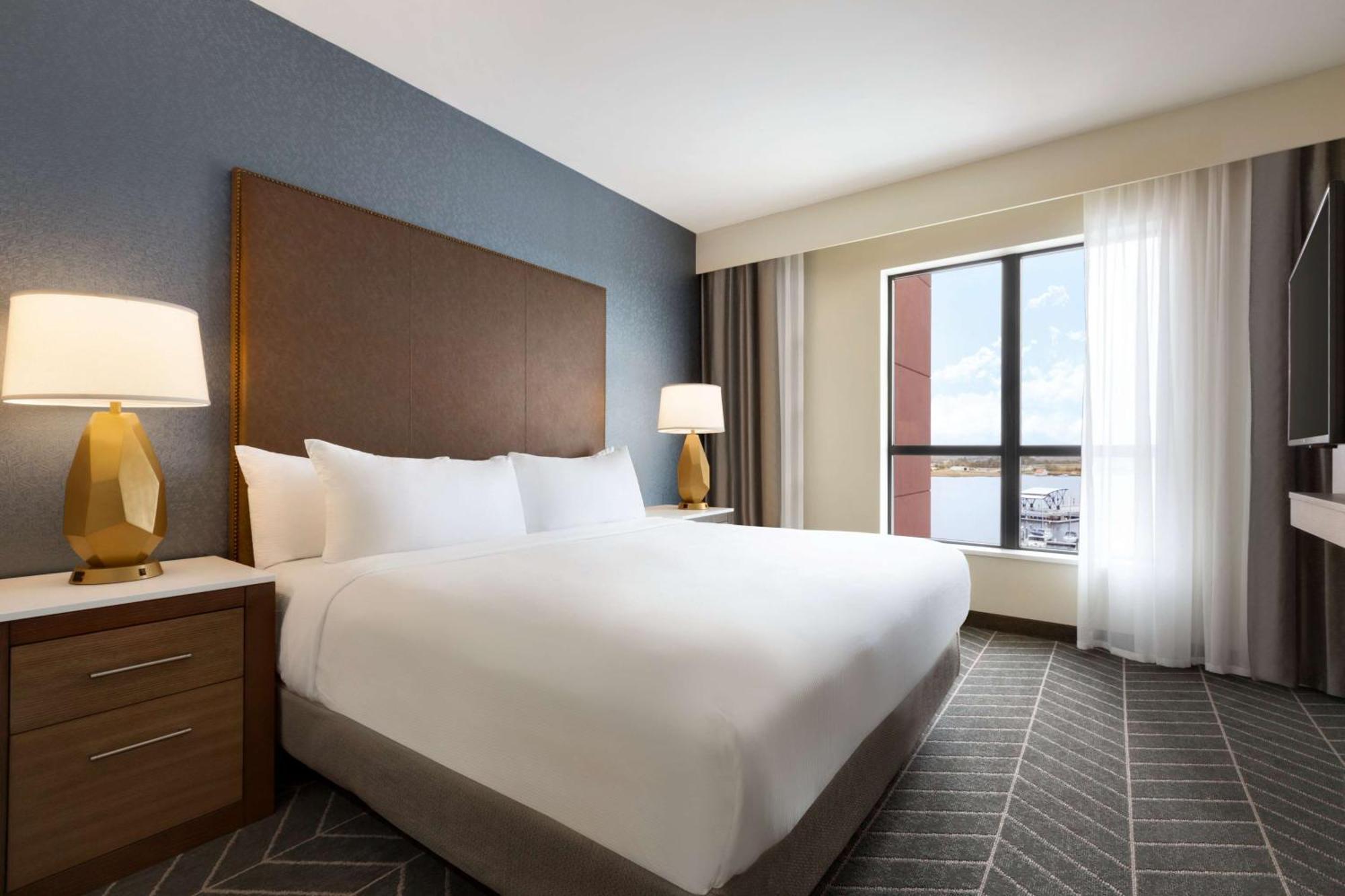 Embassy Suites By Hilton Wilmington Riverfront Exteriér fotografie